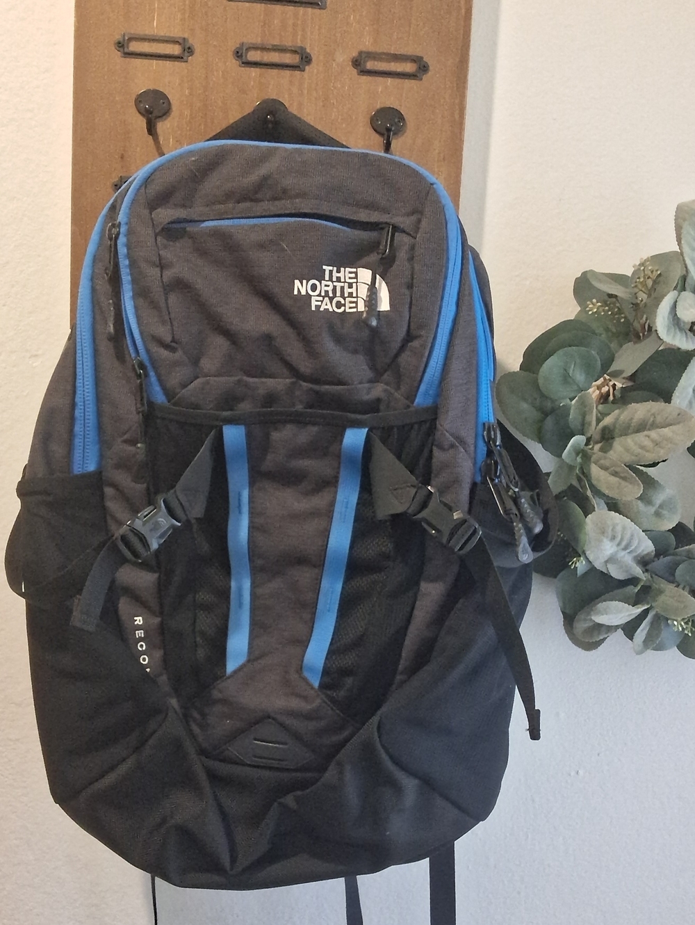 The North Face Black Backpack with Blue Accents - Men's Daypack